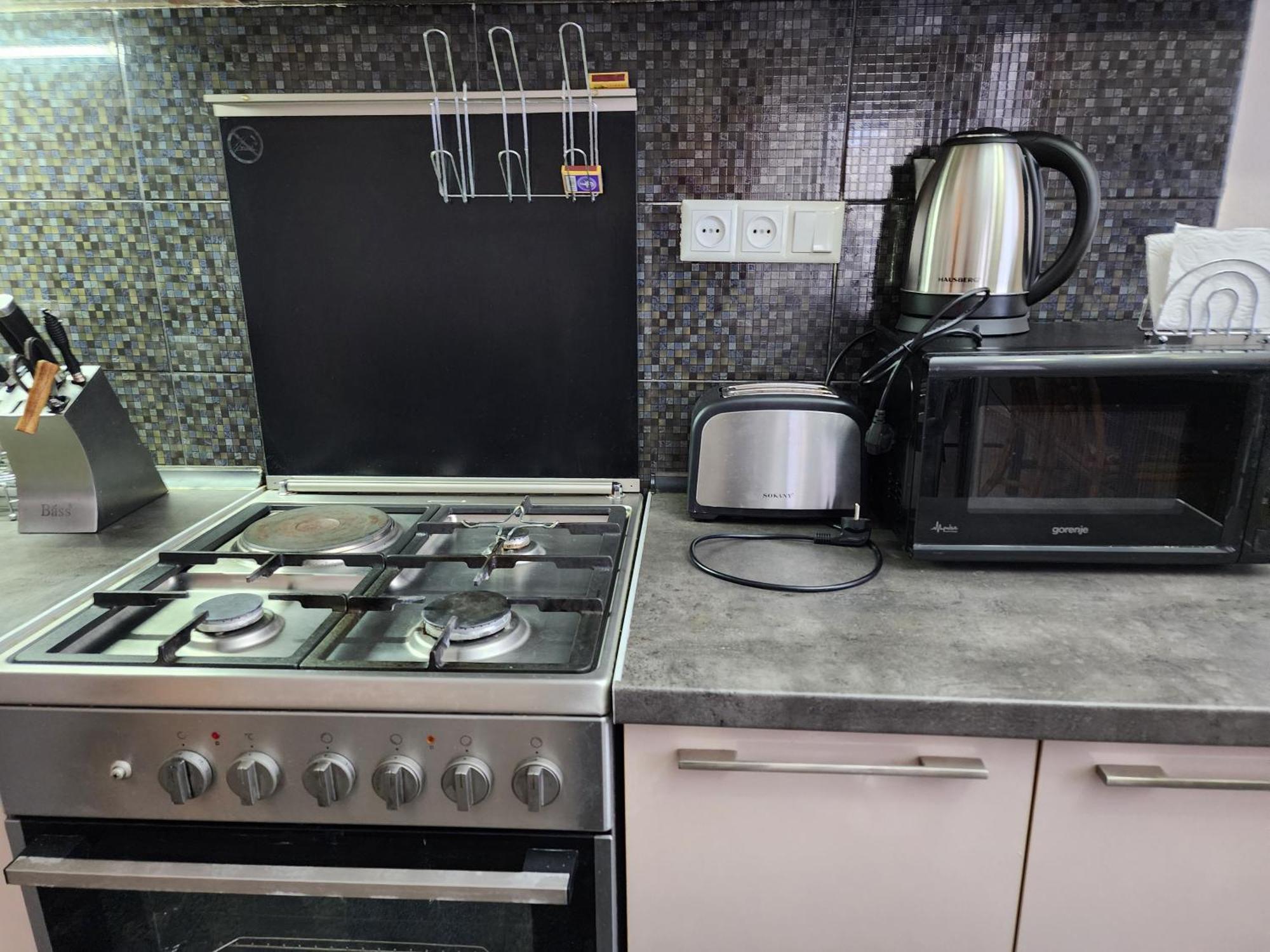 Vake-Saburtalo Hillside Apartment Tbilisi Bagian luar foto