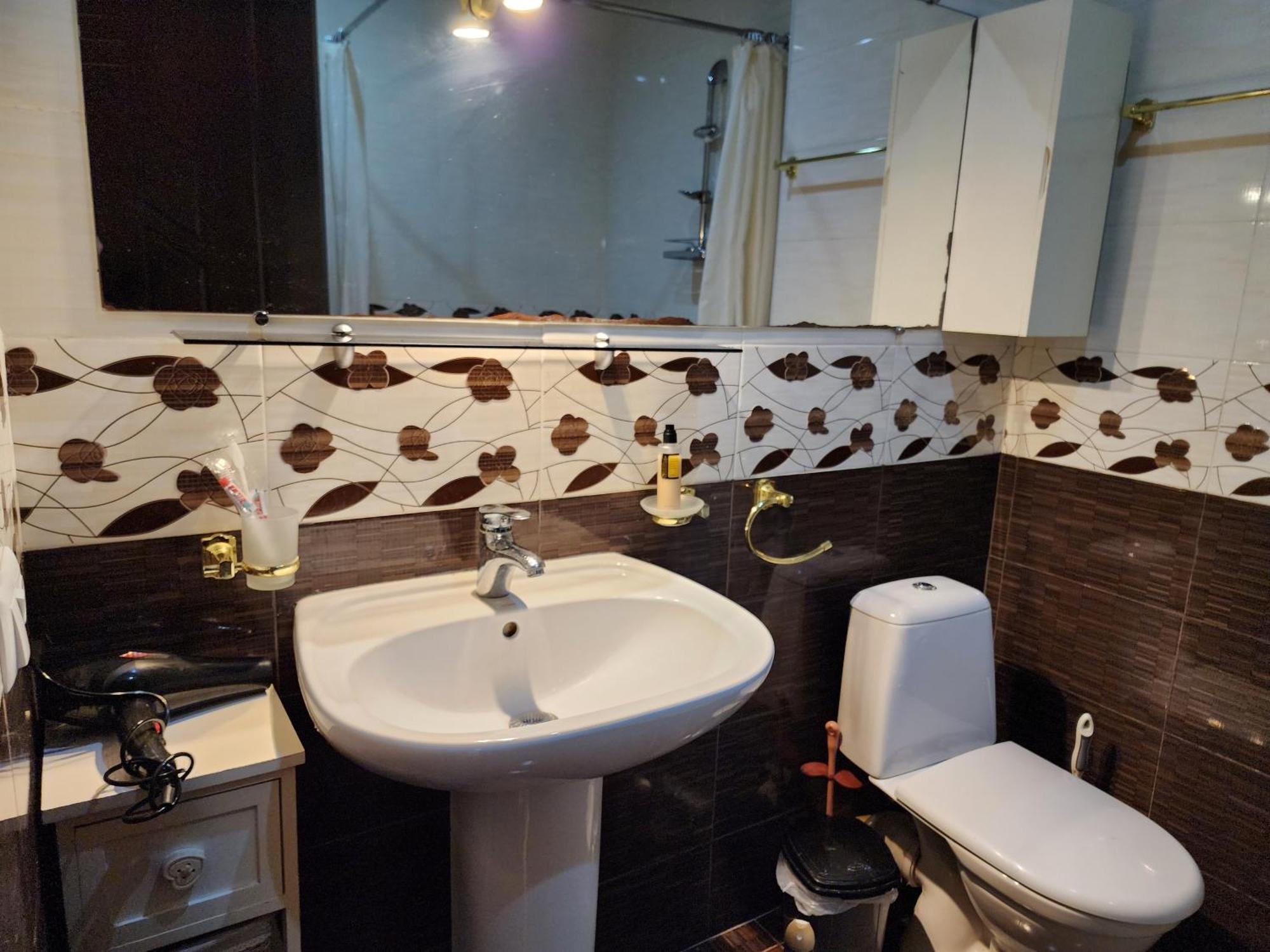 Vake-Saburtalo Hillside Apartment Tbilisi Bagian luar foto