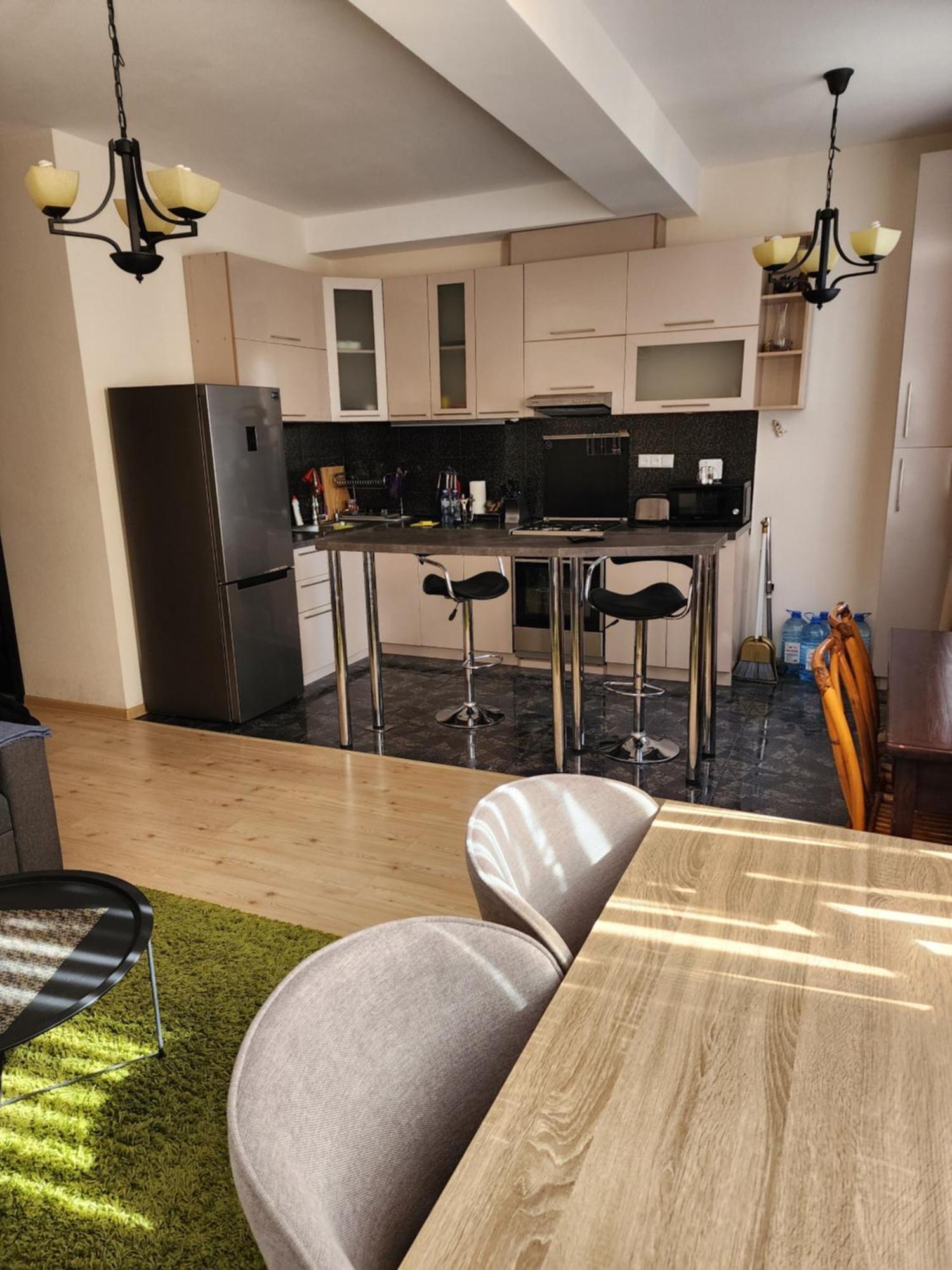 Vake-Saburtalo Hillside Apartment Tbilisi Bagian luar foto