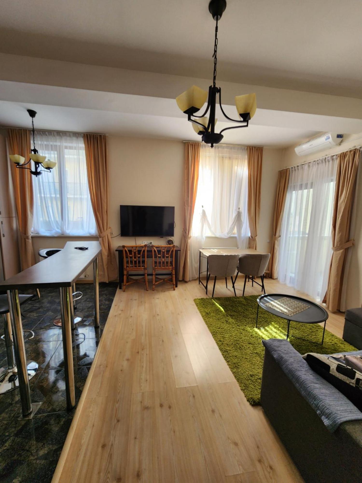 Vake-Saburtalo Hillside Apartment Tbilisi Bagian luar foto