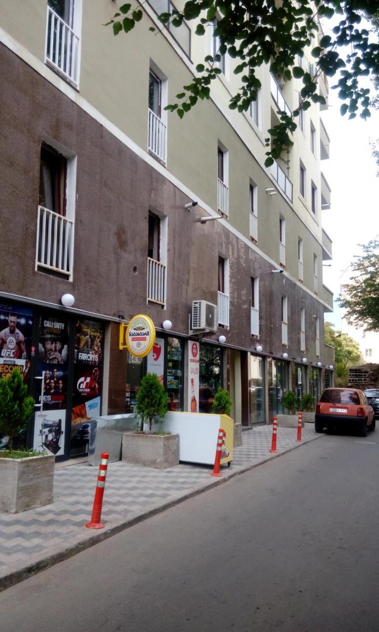 Vake-Saburtalo Hillside Apartment Tbilisi Bagian luar foto